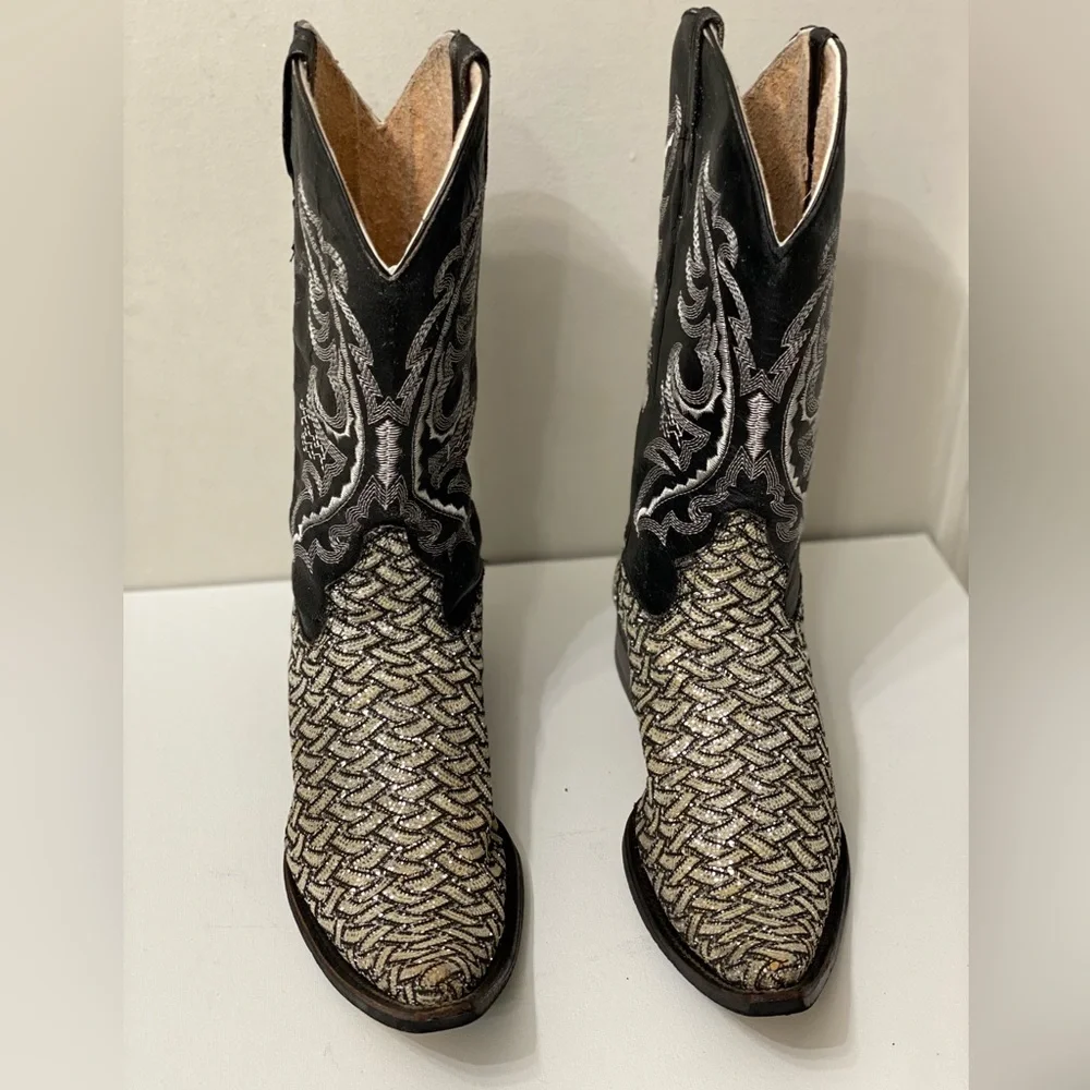 JAIMES BOOT, JAIMES Texas Style Cowboy Boots, leather and Gems. Very stylish - Picture 5 of 8